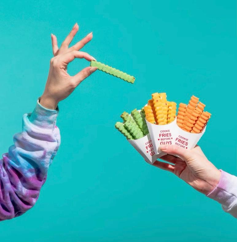 Cookie Fries en fondo celeste